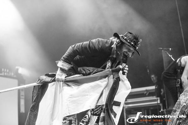 Metalcorefestival statt normalem Konzert - Fotos: Asking Alexandria live im Schlachthof Wiesbaden 